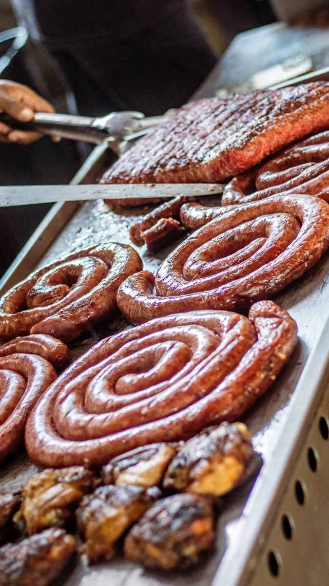 Manta de linguiça recheada na grelha